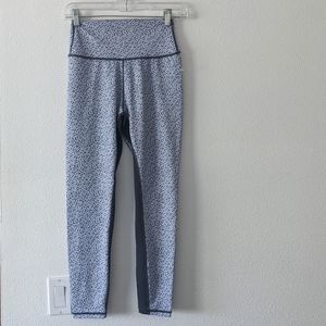 {All Fenix} Brand New Powder Cheetah 7/8 Leggings